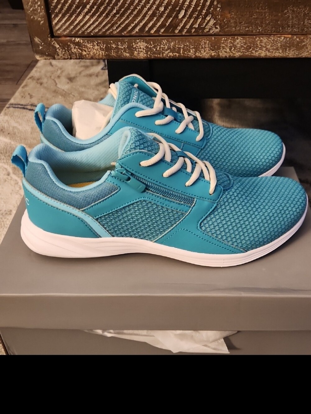 Vionic Teal Lyla Lace-Up Women’s Athletic Sneakers. Sz 10 W. NIB